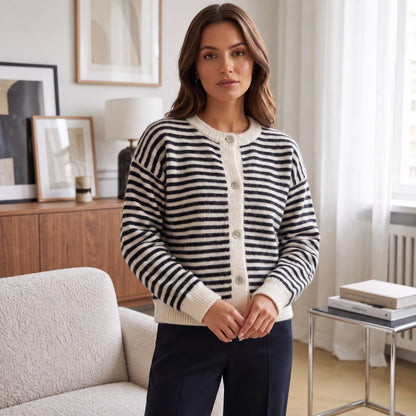 Strickjacke mit Streifen